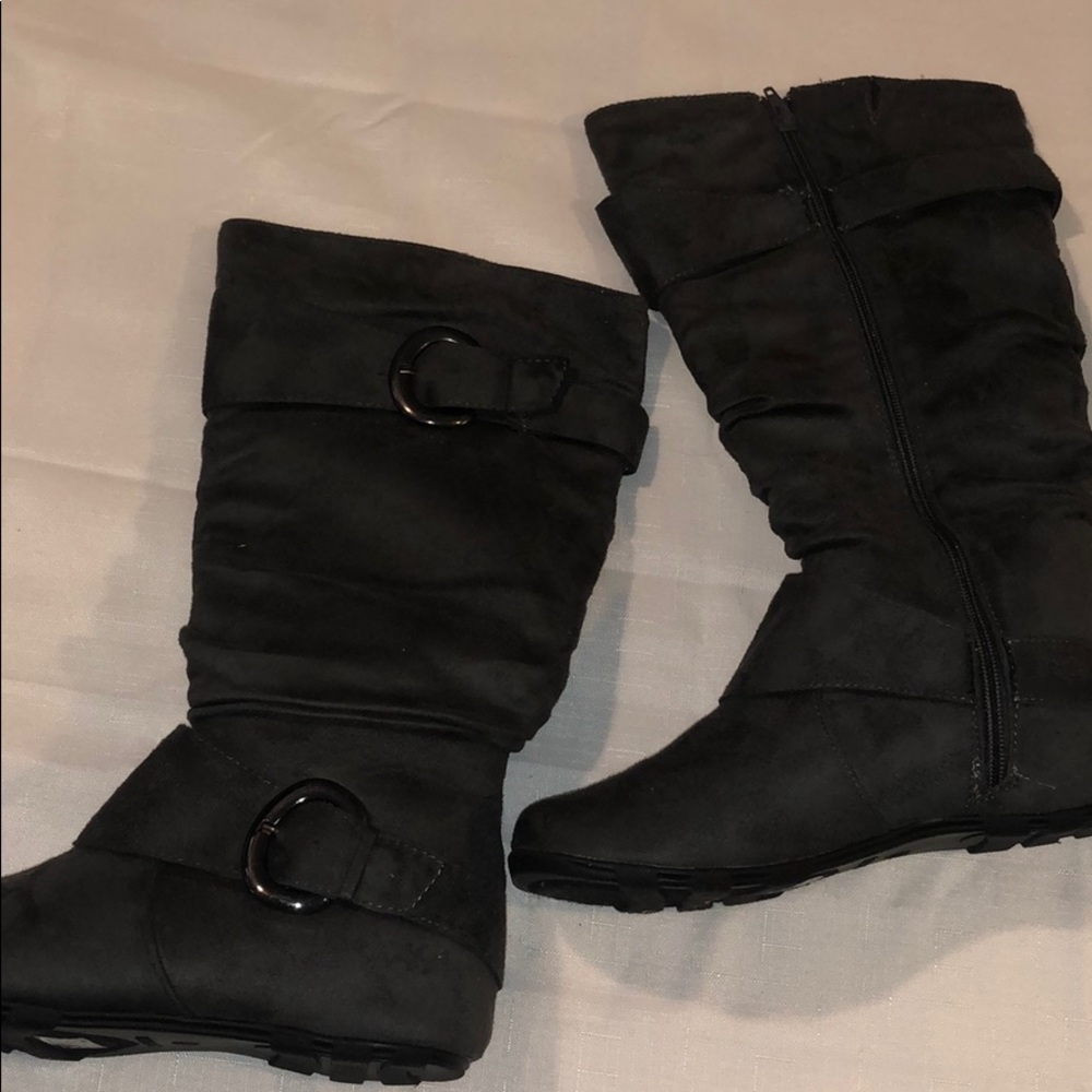 New Grey suede boots